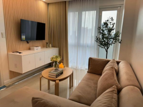 100 West Makati